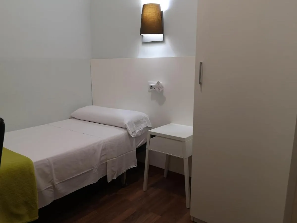 Hostal Lesseps Barcelona 2*,