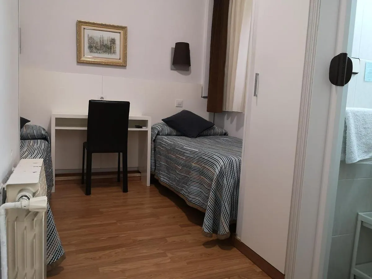 Hostel Hostal Lesseps Βαρκελώνη Ισπανία