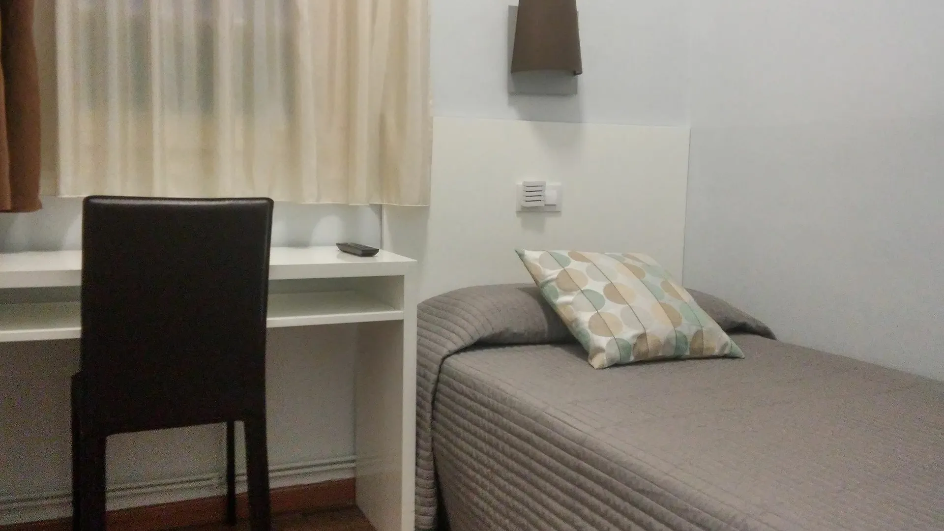 Hostal Lesseps Barcelona 0*,