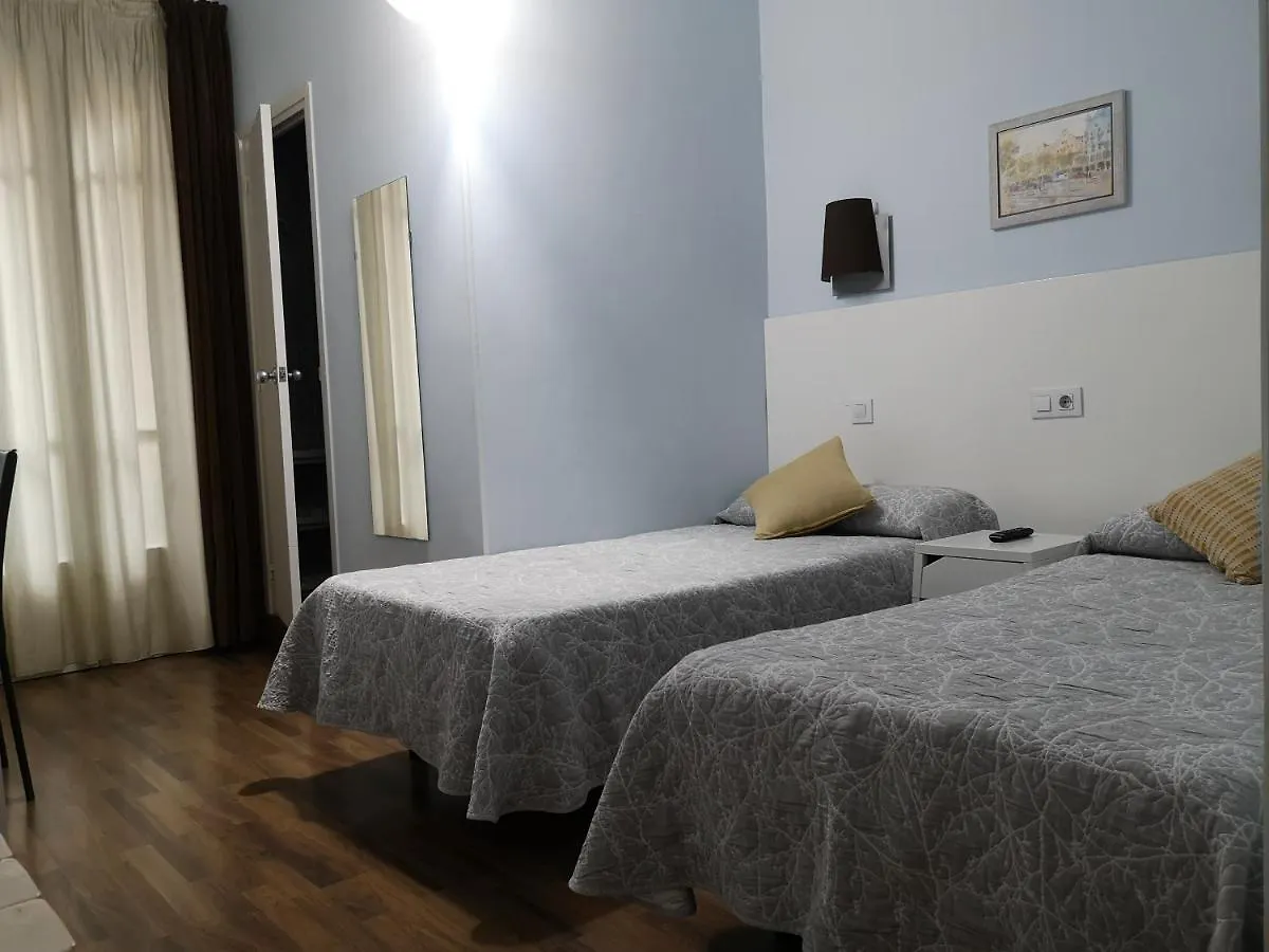Hostal Lesseps Barcelona 0*,